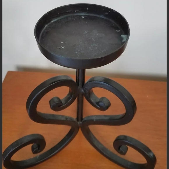Black Pillar Candle Holder - Picture 6 of 6